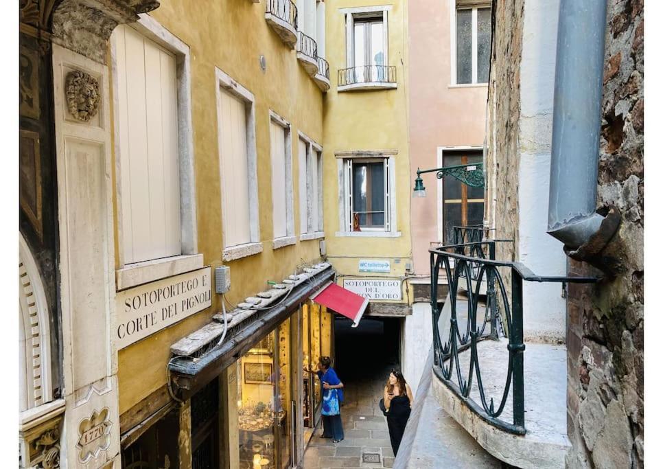 Sweet Time Venice, Luxury San Marco Frezzaria Apt! Veneza Exterior foto