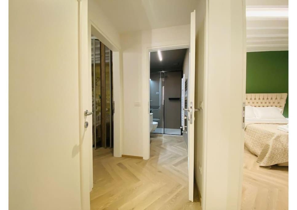 Sweet Time Venice, Luxury San Marco Frezzaria Apt! Veneza Exterior foto