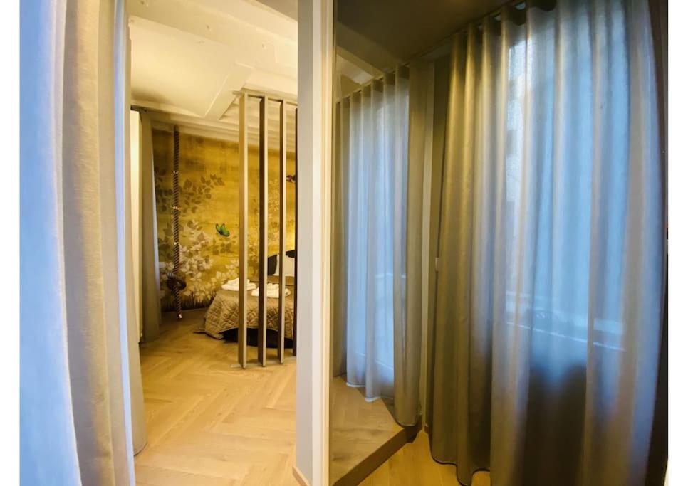 Sweet Time Venice, Luxury San Marco Frezzaria Apt! Veneza Exterior foto