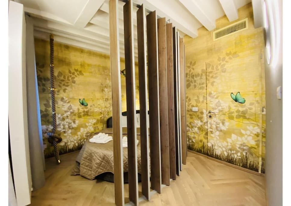 Sweet Time Venice, Luxury San Marco Frezzaria Apt! Veneza Exterior foto