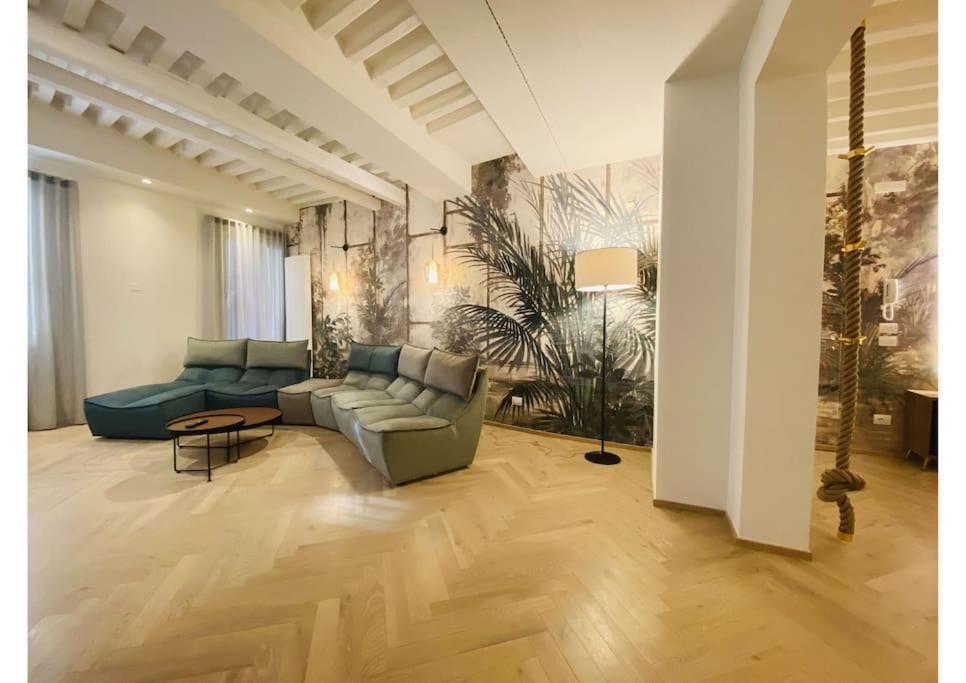 Sweet Time Venice, Luxury San Marco Frezzaria Apt! Veneza Exterior foto