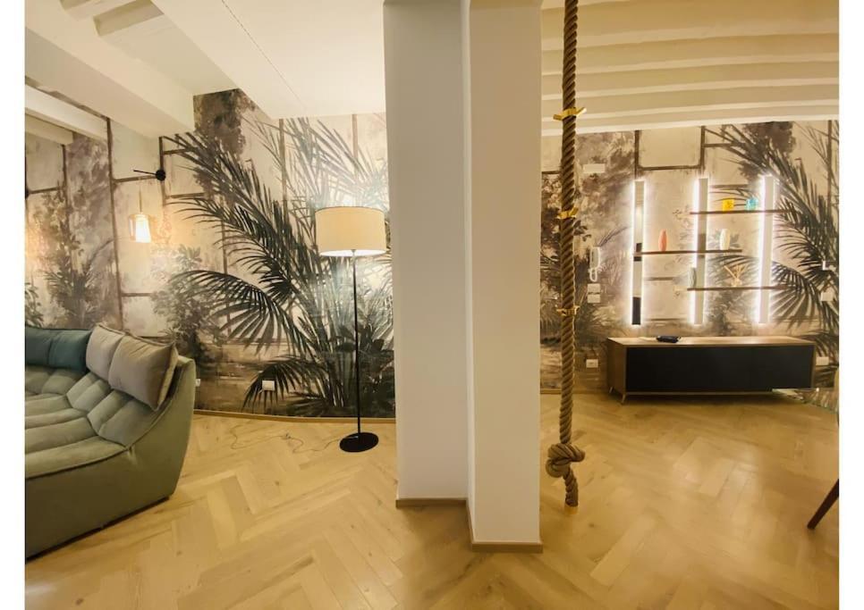 Sweet Time Venice, Luxury San Marco Frezzaria Apt! Veneza Exterior foto
