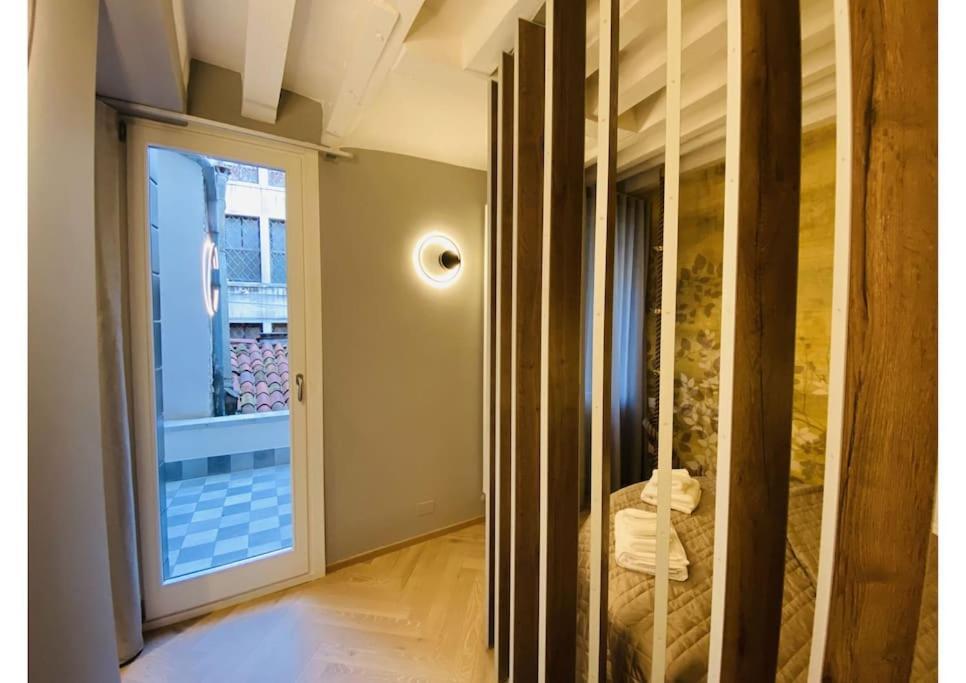 Sweet Time Venice, Luxury San Marco Frezzaria Apt! Veneza Exterior foto