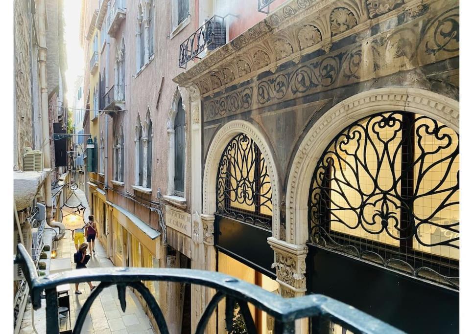 Sweet Time Venice, Luxury San Marco Frezzaria Apt! Veneza Exterior foto